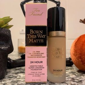 Too Faced - Born This Way Matte - Light Beige